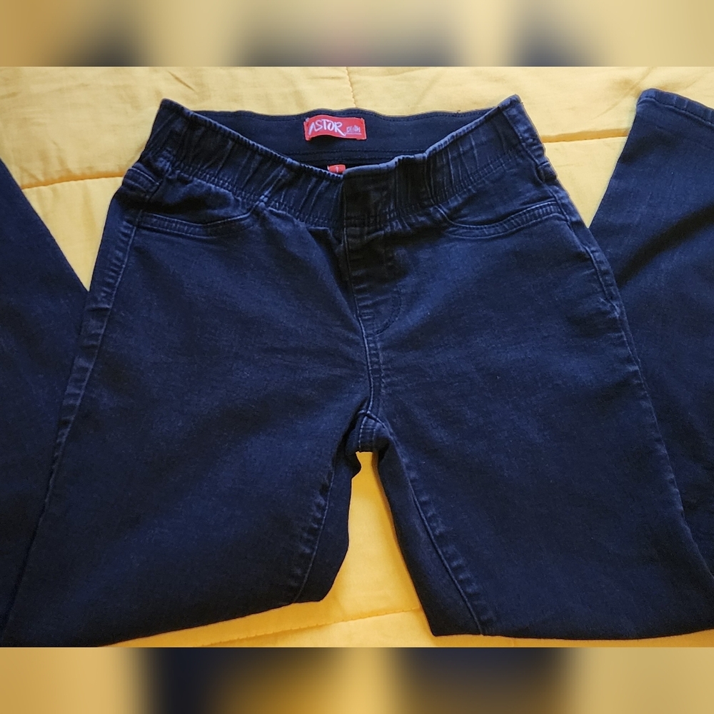 Astor Women's Jeans Leggings Black Wax Denim Jeans Size 1  B1